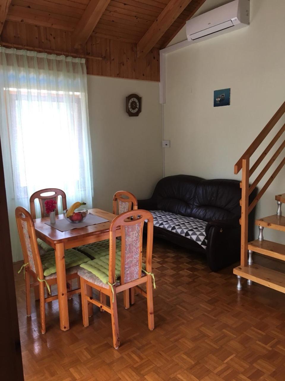 Apartments Seka リスィカ 部屋 写真